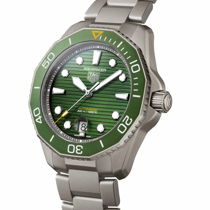 TAG Heuer Watch Aquaracer Professional 300 Calibre 5 43mm اللون الأخضر التلقائي التيتانيوم WBP208B.BF0631